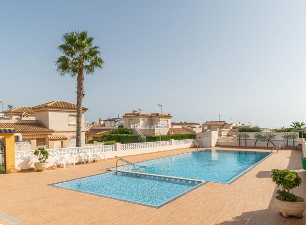 Herverkoop - Terraced house - Torrevieja - Los altos