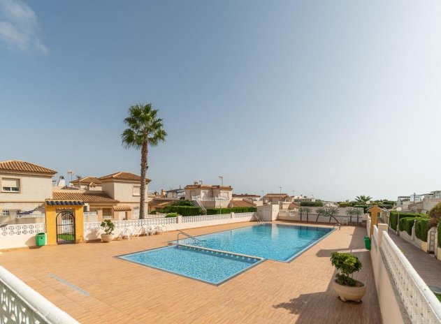 Herverkoop - Terraced house - Torrevieja - Los altos