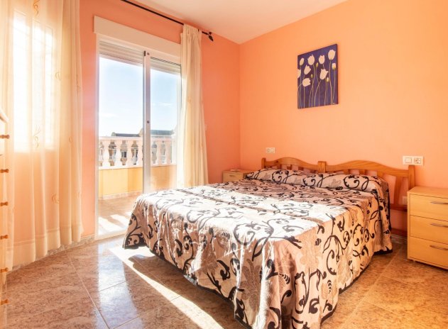 Resale - Terraced house - Orihuela Costa - La Zenia