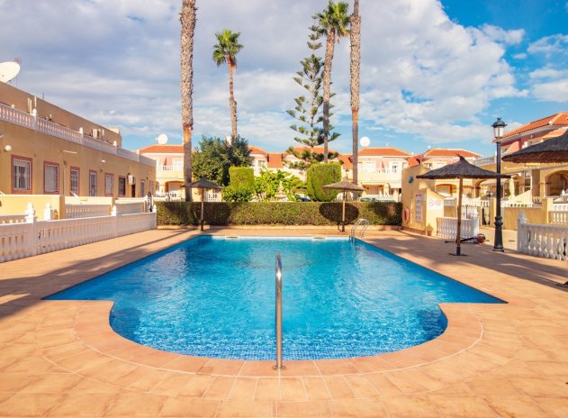 Wiederverkauf - Terraced house - Orihuela Costa - La Zenia