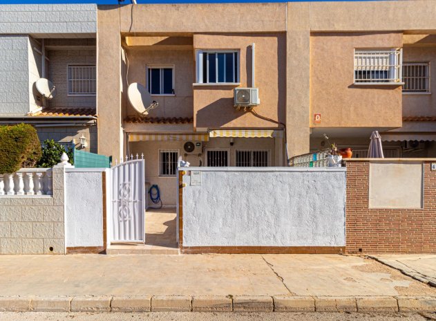 Resale - Terraced house - Torrevieja - Aguas Nuevas