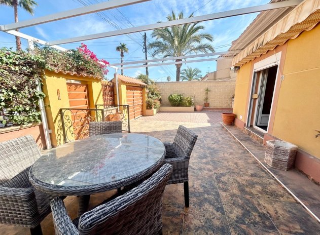 Resale - Villa - Torrevieja - El Chaparral