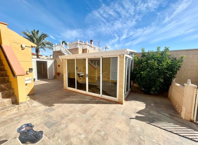 Resale - Villa - Torrevieja - El Chaparral