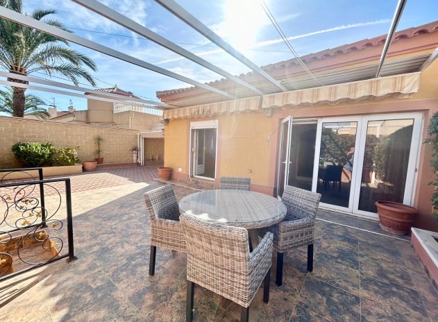 Resale - Villa - Torrevieja - El Chaparral