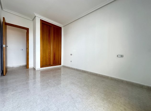 Resale - Apartment / flat - Torrevieja - La Veleta