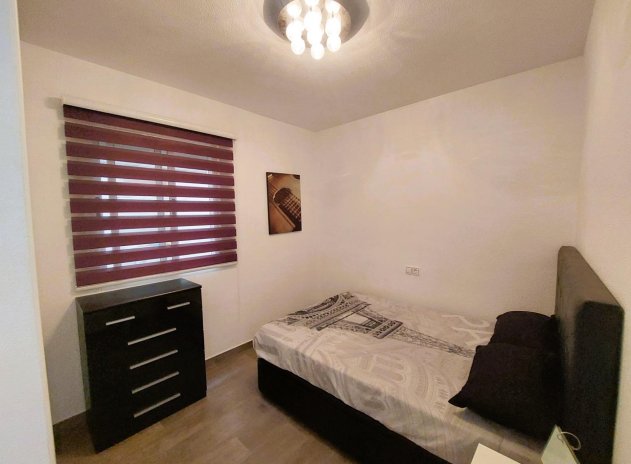 Herverkoop - Appartement / flat - Torrevieja - Paseo maritimo