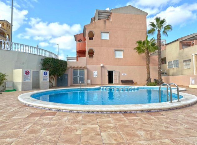 Wiederverkauf - Wohnung - Orihuela Costa - Villamartín