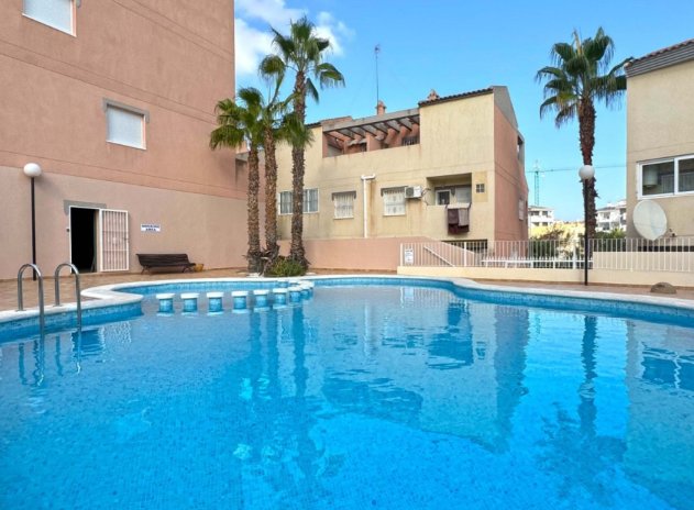 Wiederverkauf - Wohnung - Orihuela Costa - Villamartín