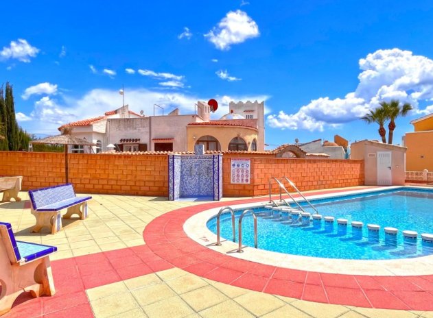 Herverkoop - Villa - Orihuela Costa - Playa Flamenca