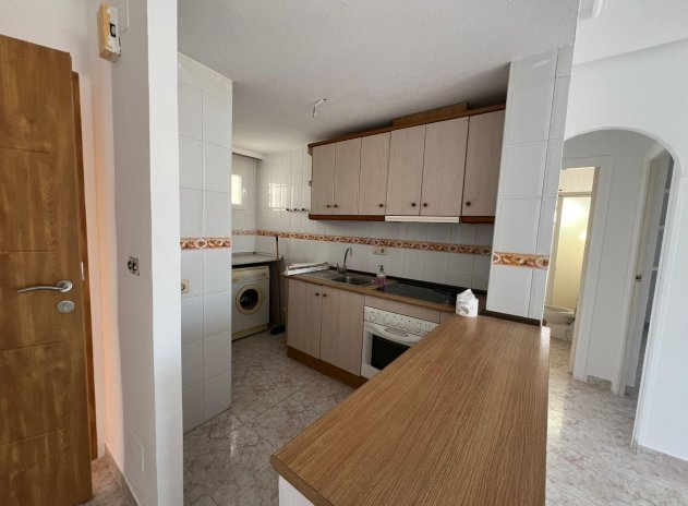 Reventa - Apartamento / piso - Torrevieja - Estacion de autobuses