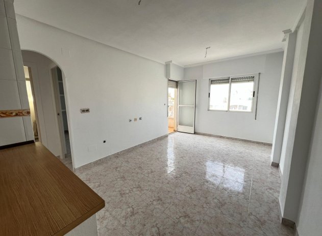 Reventa - Apartamento / piso - Torrevieja - Estacion de autobuses