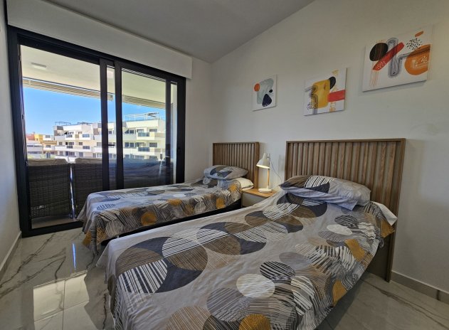 Reventa - Apartamento / piso - Playa Flamenca