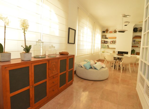 Resale - Villa - Torrevieja