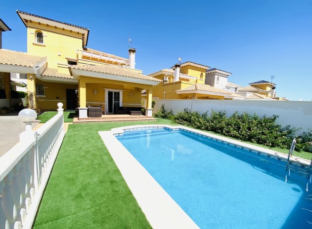 Resale - Villa - La Zenia