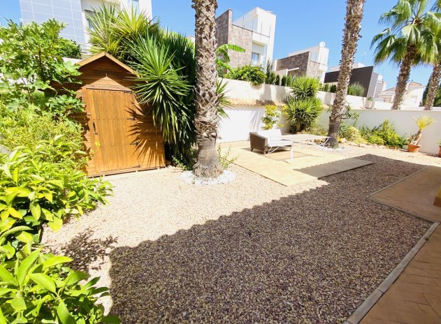 Resale - Villa - La Zenia