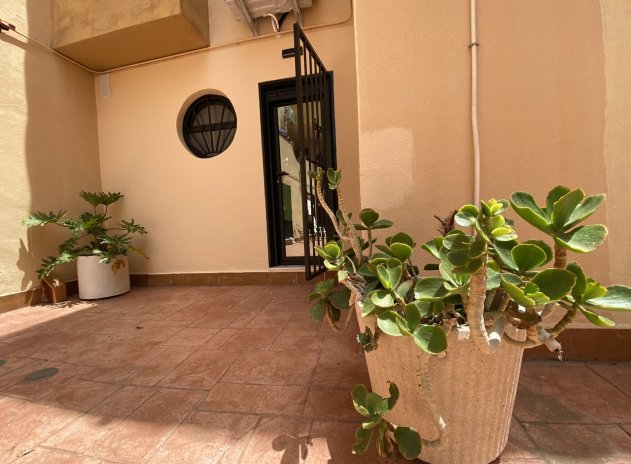 Resale - Bungalow - Torrevieja