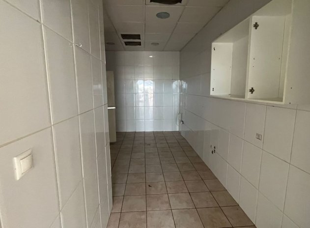 Resale - Commercial Unit - Quesada