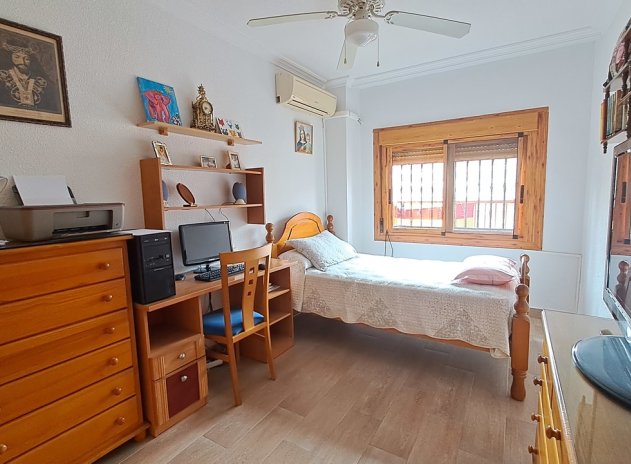 Reventa - Casa adosada - Benijofar