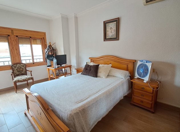 Reventa - Casa adosada - Benijofar