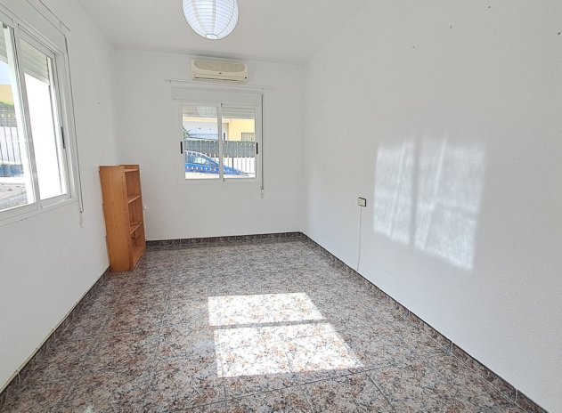 Wiederverkauf - Villa - Villamartin - Villamartín