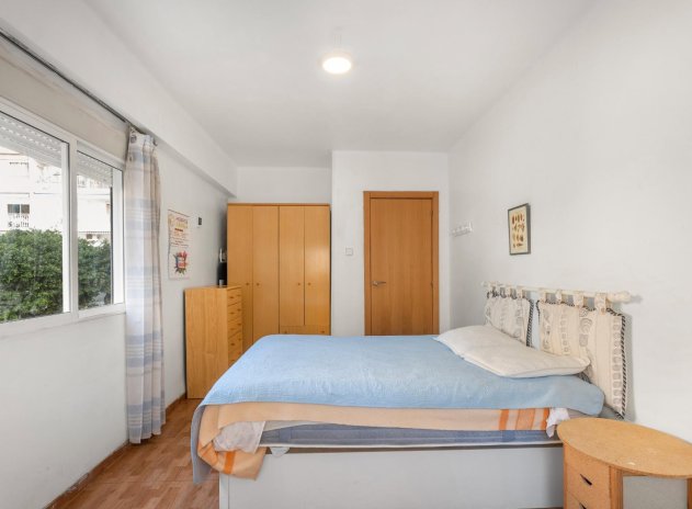 Reventa - Apartamento / piso - Torrevieja - Estacion de autobuses