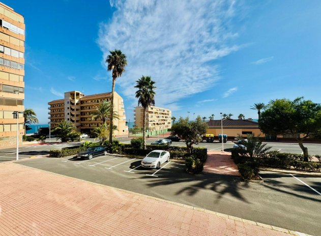 Herverkoop - Appartement / flat - Torrevieja - Cabo cervera