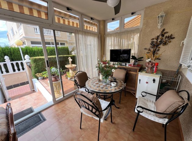 Resale - Bungalow - Orihuela Costa - Punta Prima