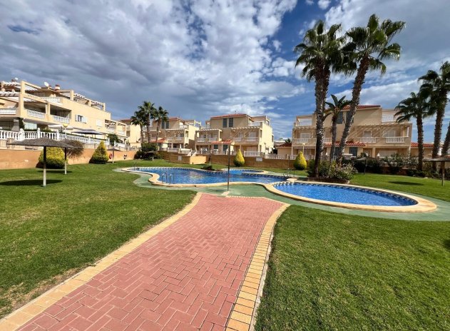 Resale - Bungalow - Orihuela Costa - Punta Prima