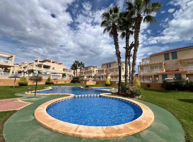 Resale - Bungalow - Orihuela Costa - Punta Prima