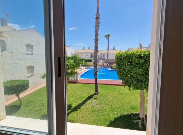 Reventa - Bungalow - Torrevieja - Aguas Nuevas