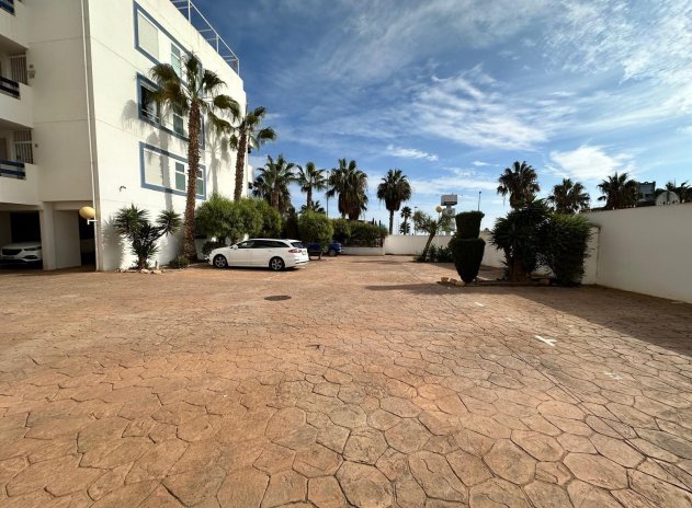 Resale - Apartment / flat - Orihuela Costa - Punta Prima