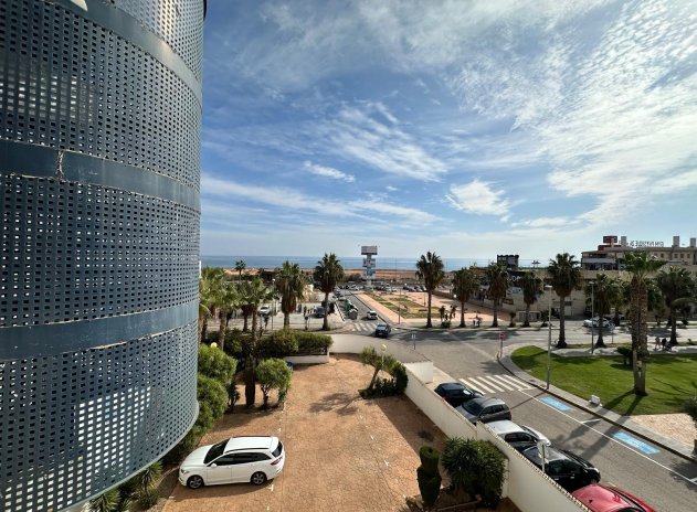 Resale - Apartment / flat - Orihuela Costa - Punta Prima