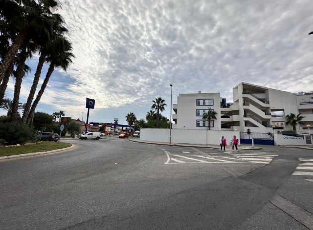 Resale - Apartment / flat - Orihuela Costa - Punta Prima