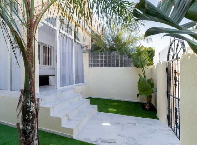 Resale - Bungalow - Torrevieja - Aguas Nuevas