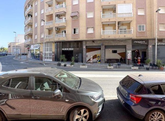 Resale - Apartment / flat - Torrevieja - Center