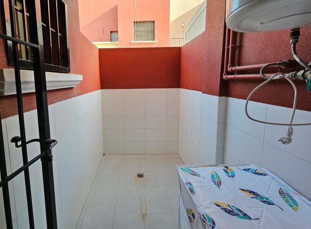 Herverkoop - Terraced house - Torrevieja - Aguas Nuevas