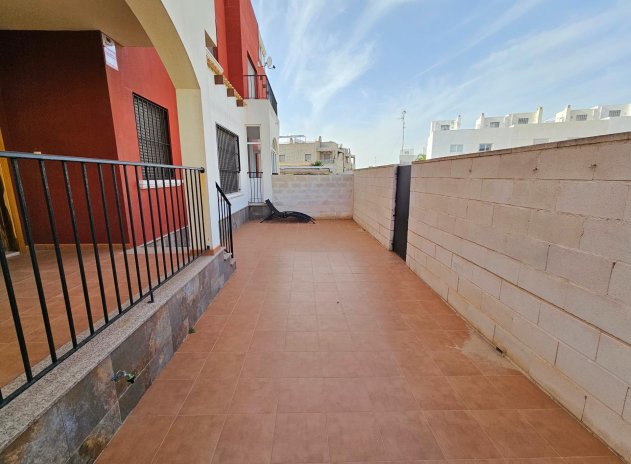 Herverkoop - Terraced house - Torrevieja - Aguas Nuevas