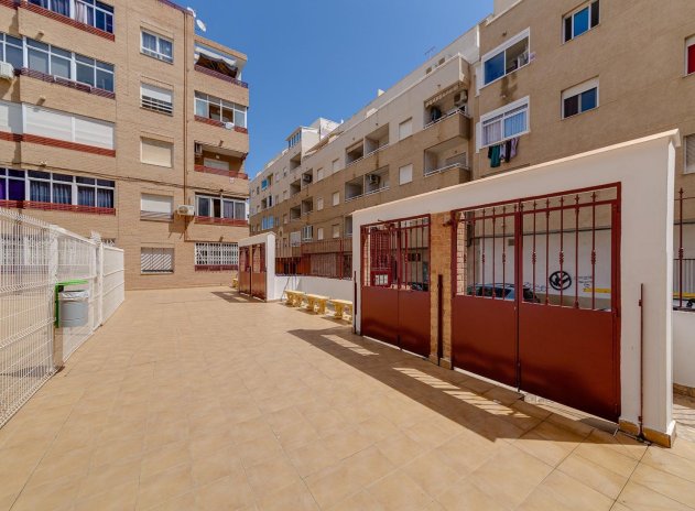 Resale - Apartment / flat - Torrevieja - Center