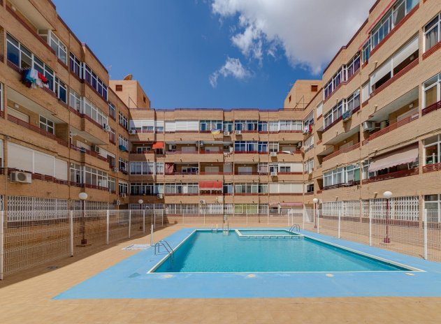 Resale - Apartment / flat - Torrevieja - Center