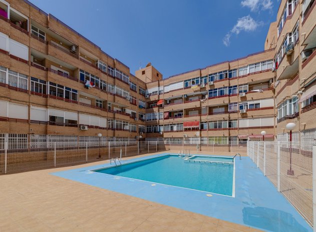 Resale - Apartment / flat - Torrevieja - Center