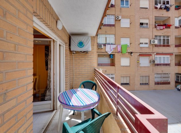 Resale - Apartment / flat - Torrevieja - Center