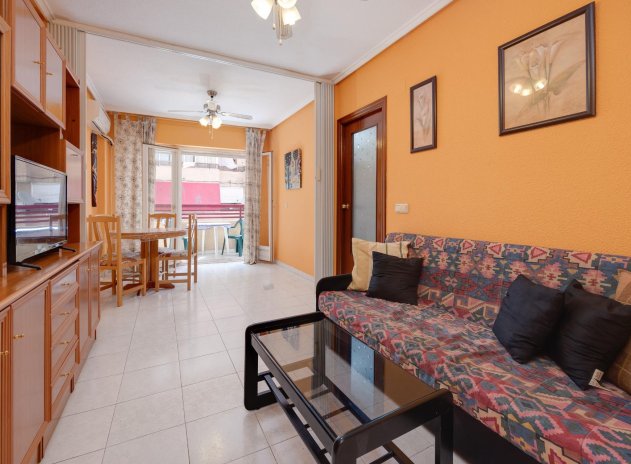 Resale - Apartment / flat - Torrevieja - Center