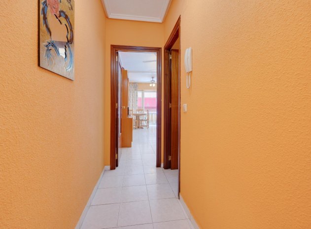 Resale - Apartment / flat - Torrevieja - Center