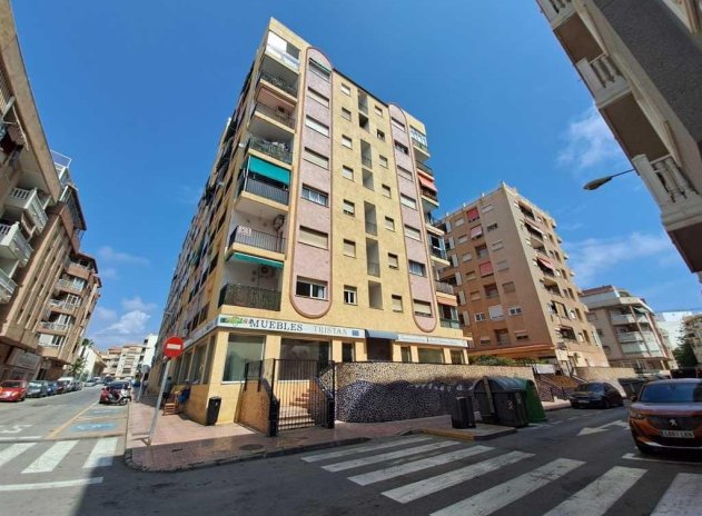 Resale - Apartment / flat - Torrevieja - Playa del Cura