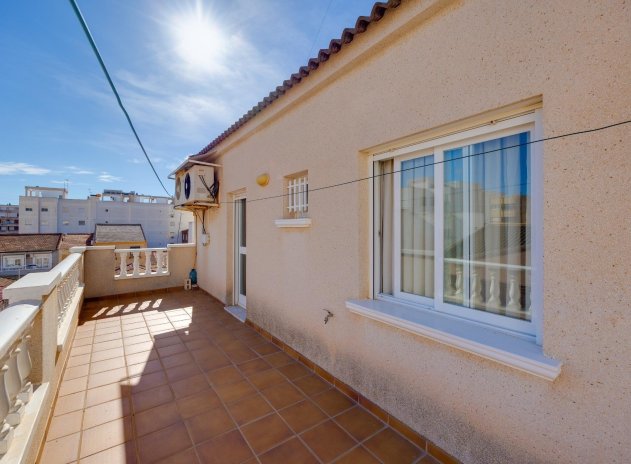 Herverkoop - Terraced house - Torrevieja - Estacion de autobuses