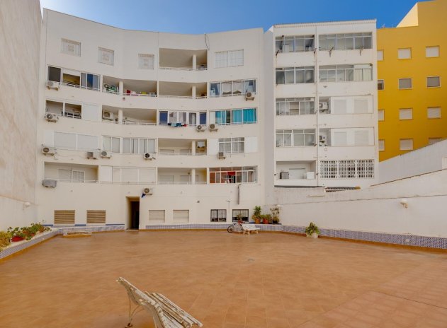 Reventa - Apartamento / piso - Torrevieja - Estacion de autobuses