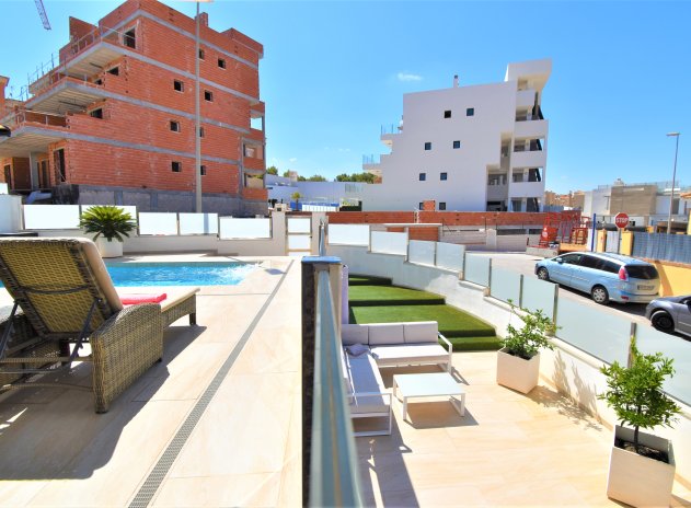 Revente - Villa - Orihuela Costa - Villamartín