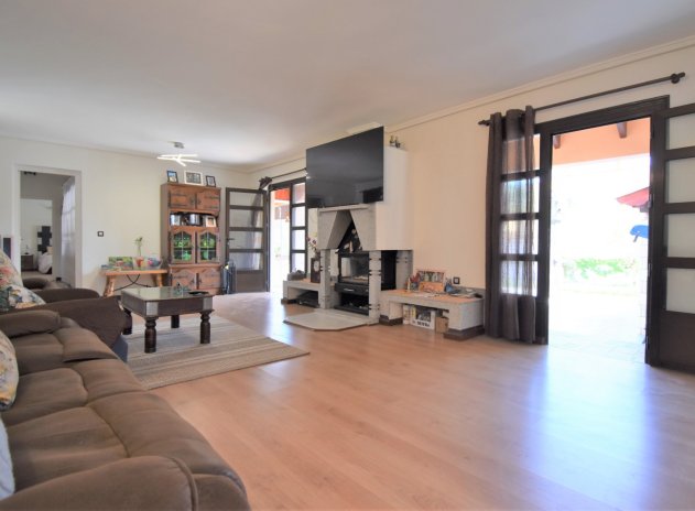 Resale - Villa - Orihuela Costa - Villamartín