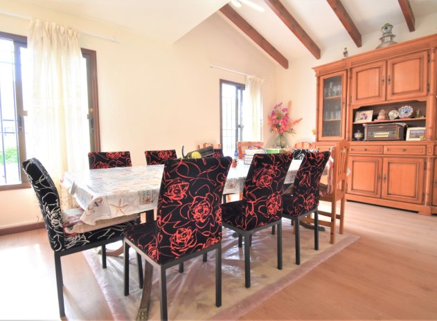 Resale - Villa - Orihuela Costa - Villamartín