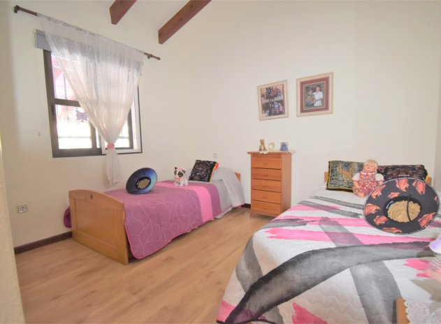 Resale - Villa - Orihuela Costa - Villamartín